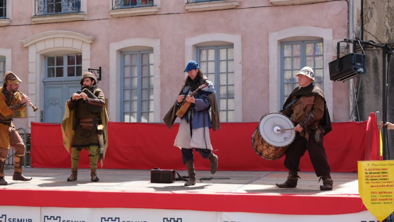 Photo de fête médiévale à Semur-en-Auxois