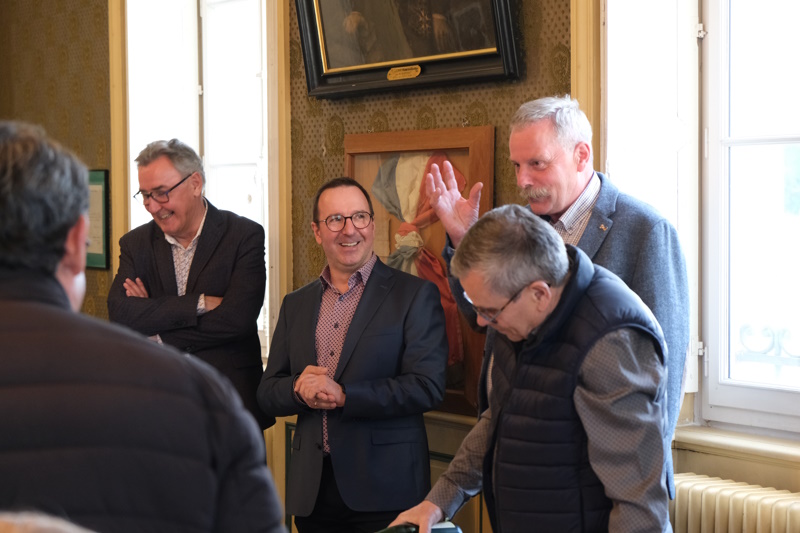 Photo de réception à la mairie